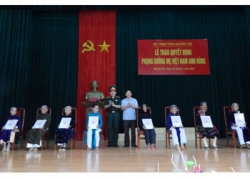 Lễ trao Quyết định phụng dưỡng Mẹ Việt Nam Anh hùng