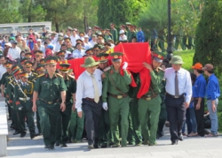 Tin tức nổi bật: Đón nhận và an táng 53 hài cốt liệt sĩ quân tình nguyện, chuyên gia Việt Nam tại Lào