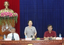Phó Chủ tịch nước Nguyễn Thị Doan gặp mặt gia đình chính sách tiêu biểu trên địa bàn tỉnh Quảng Trị